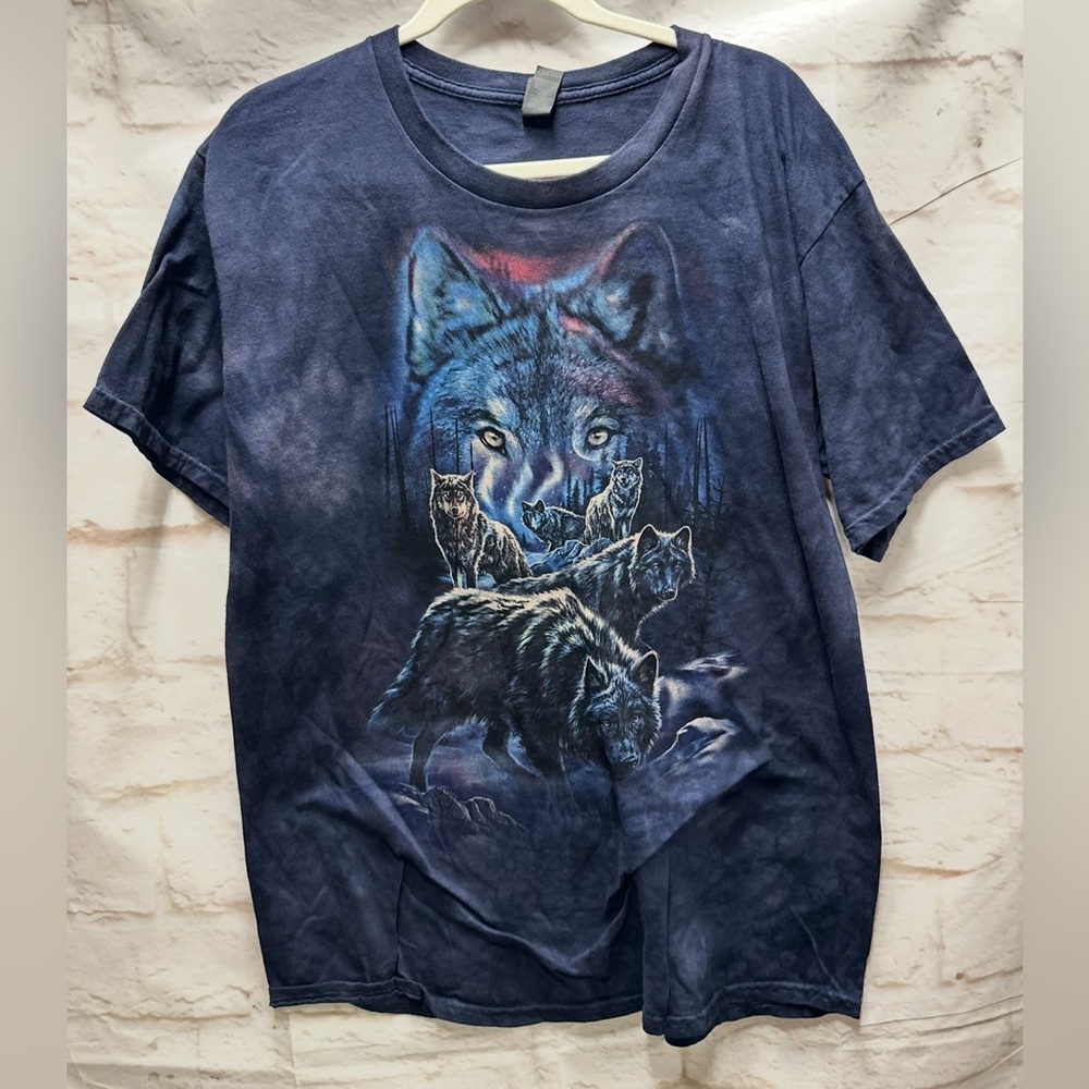 Wolf pack tie dye tshirt size‎ large Gildan tag